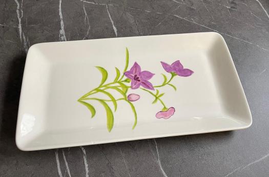 Schaal met bloemen