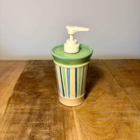 Zeepdispenser met strepen